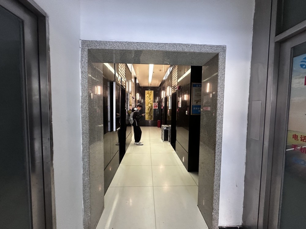 电梯厅1